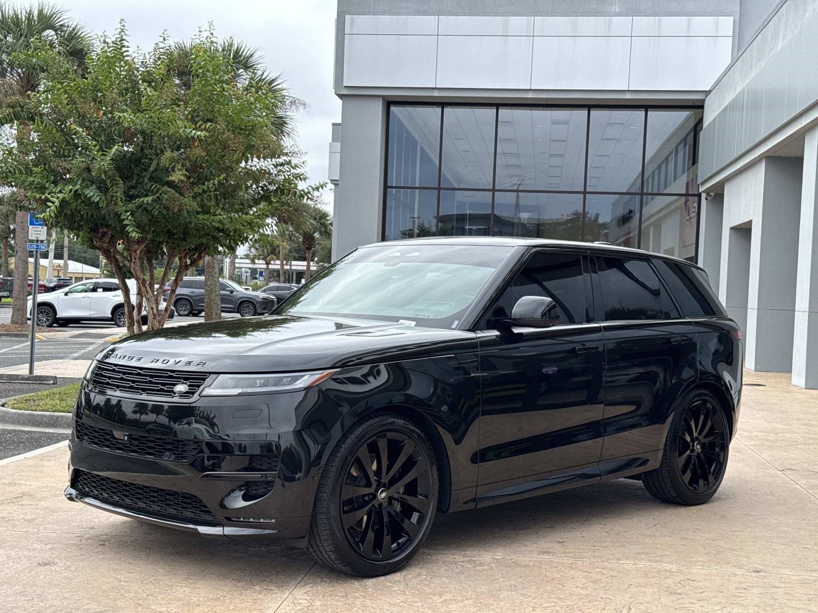 Used 2024 Land Rover Range Rover Sport Dynamic SE AWD/4WD image 7