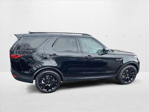 New 2025 Land Rover Discovery S image 4