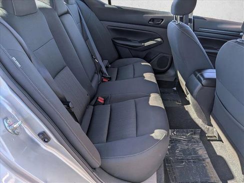 Used 2024 Nissan Altima 2.5 SV image 18