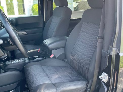 Used 2012 Jeep Wrangler Sport AWD/4WD image 13
