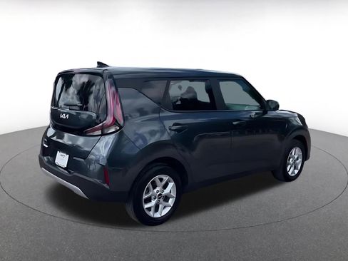 Used 2025 Kia Soul LX w/ LX Technology Package FWD image 15