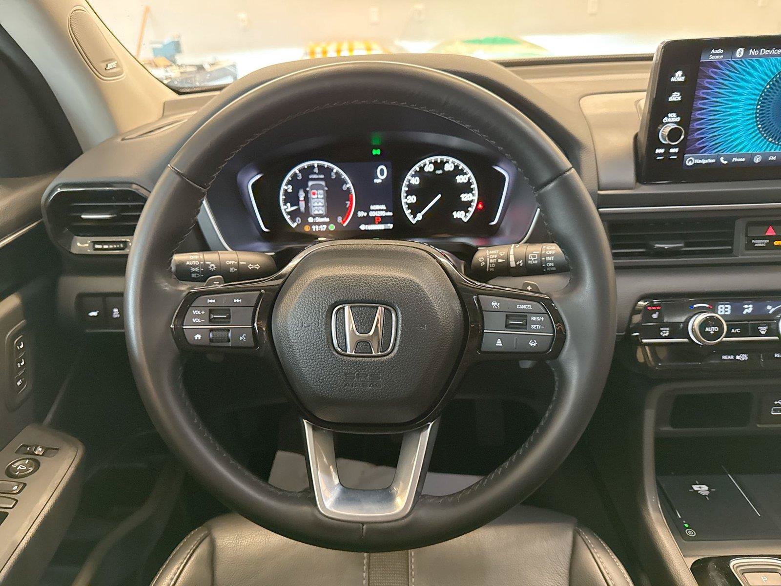 Used 2025 Honda Pilot Touring image 11
