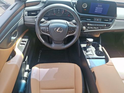 Used 2025 Lexus ES 350 w/ Premium Package FWD image 12