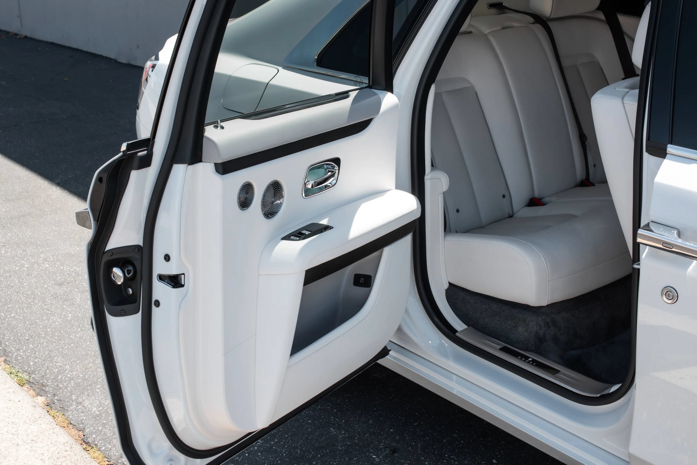 Used 2021 Rolls-Royce Ghost AWD/4WD image 31