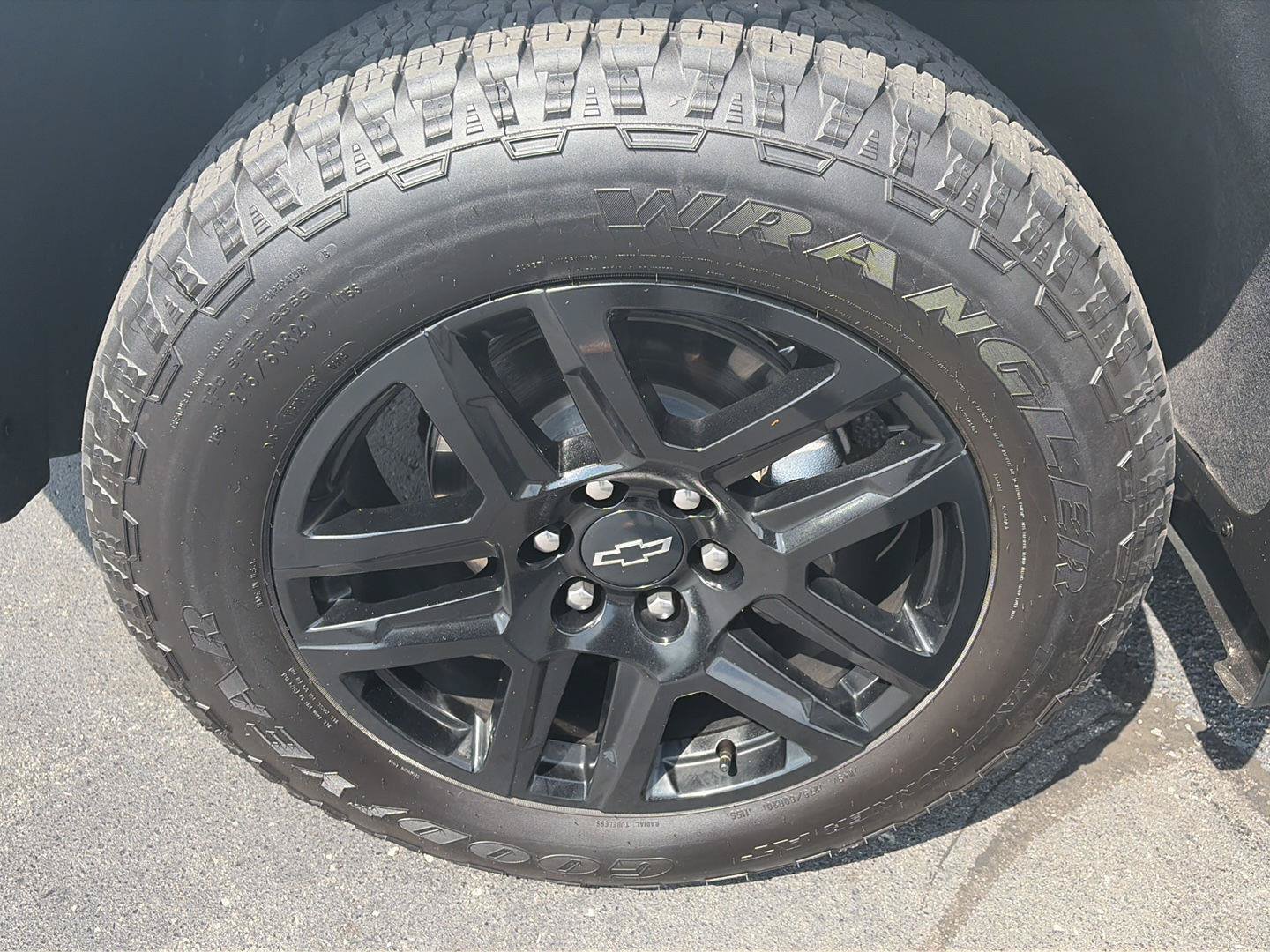 Used 2026 Chevrolet Silverado 1500 RST w/ RST Select Package AWD/4WD image 29
