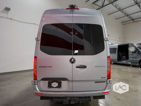 Used 2020 Mercedes-Benz Sprinter 3500 image 28