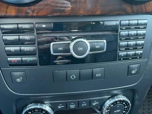 Used 2014 Mercedes-Benz GLK 350 4MATIC image 19