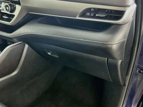 Used 2021 Toyota Highlander XLE FWD image 34