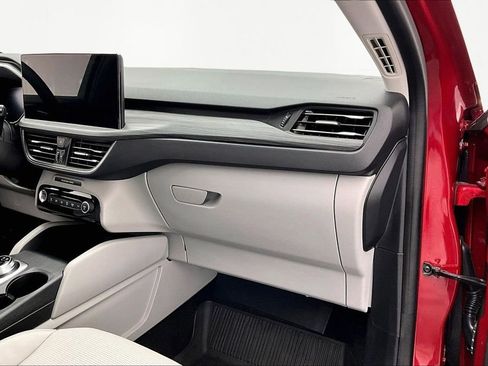 Certified 2023 Ford Escape Platinum image 17