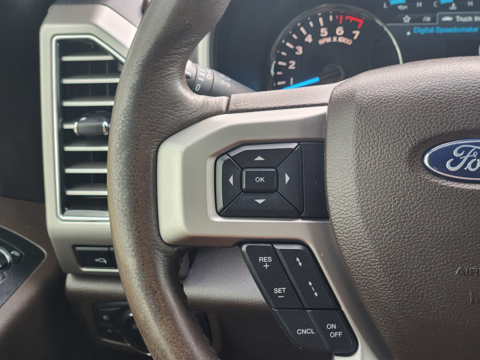 Used 2020 Ford F150 King Ranch w/ Equipment Group 601A Luxury AWD/4WD image 31
