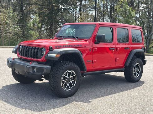 Used 2024 Jeep Wrangler Unlimited Rubicon w/ Technology Group image 5