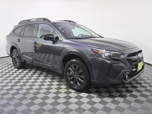 Used 2025 Subaru Outback Onyx Edition AWD/4WD image 8