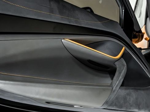 Used 2018 McLaren 720S RWD image 20