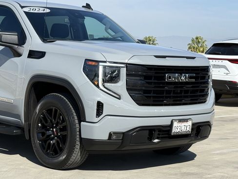 Used 2024 GMC Sierra 1500 Elevation w/ LPO, Elevation Black Package image 3