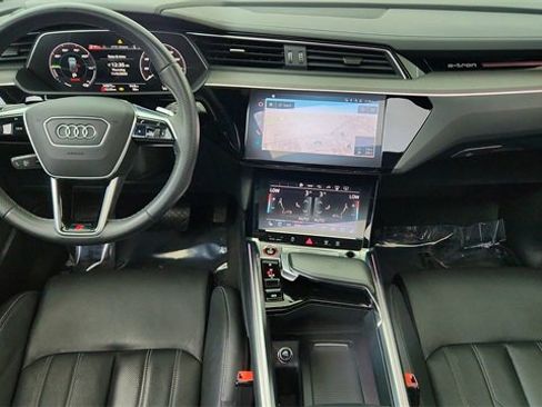 Used 2023 Audi e-tron S Prestige w/ Prestige Package image 35