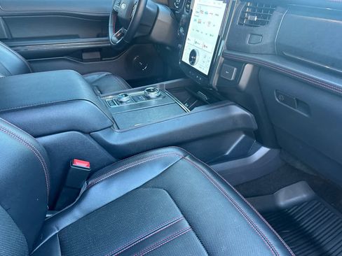 Certified 2023 Ford Expedition Limited image 17