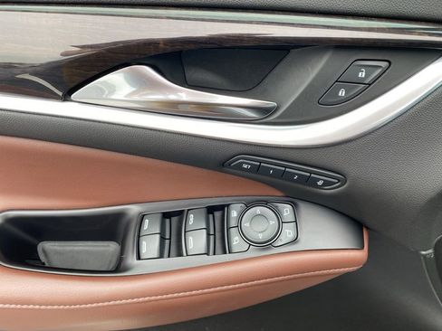 Used 2020 Buick Enclave Avenir w/ Avenir Technology Package image 10