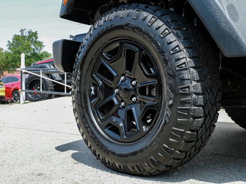 Used 2016 Jeep Wrangler Sport image 43