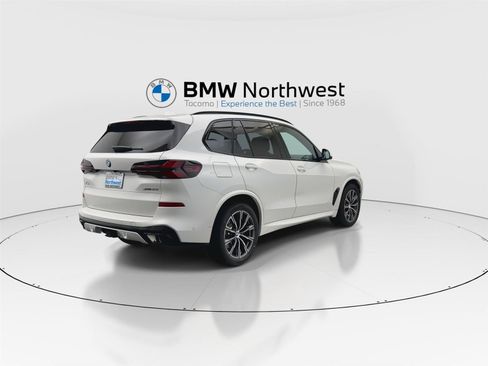 New 2026 BMW X5 xDrive40i w/ Executive Package AWD/4WD image 3