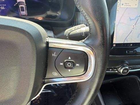 Used 2022 Volvo XC40 P8 Recharge Plus AWD/4WD image 28