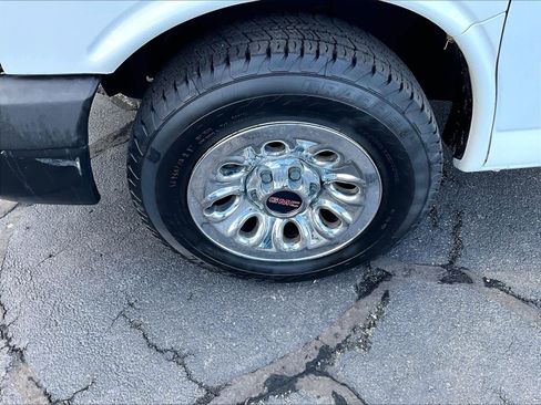 Used 2013 GMC Savana 1500 AWD image 4