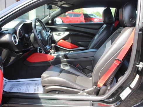 Used 2020 Chevrolet Camaro LT w/ Redline Edition RWD image 15