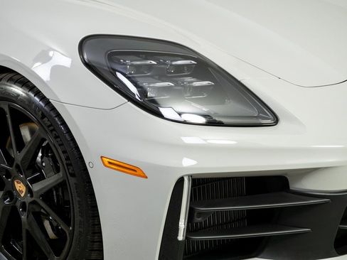 New 2026 Porsche Panamera 4 E-Hybrid image 38