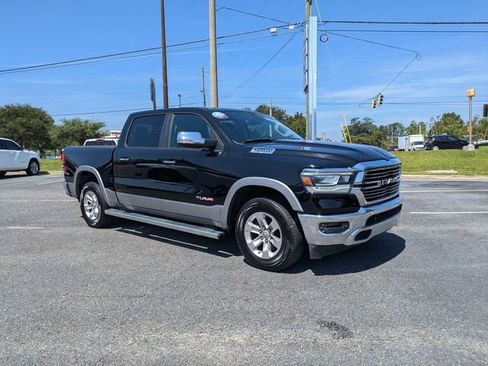 Used 2020 RAM 1500 Laramie AWD/4WD image 3