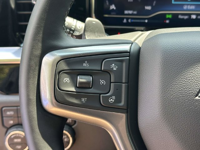Used 2025 Chevrolet Silverado 1500 LT Trail Boss w/ Dark Appearance Package AWD/4WD image 26