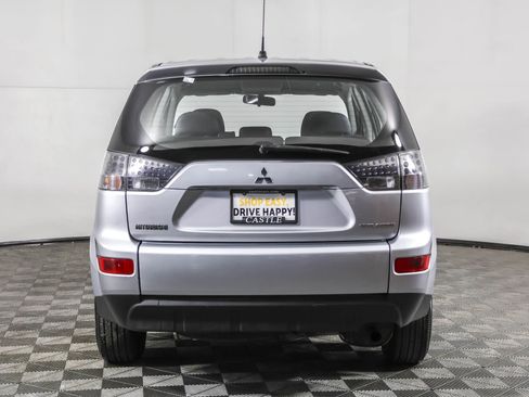 Used 2009 Mitsubishi Outlander ES image 13