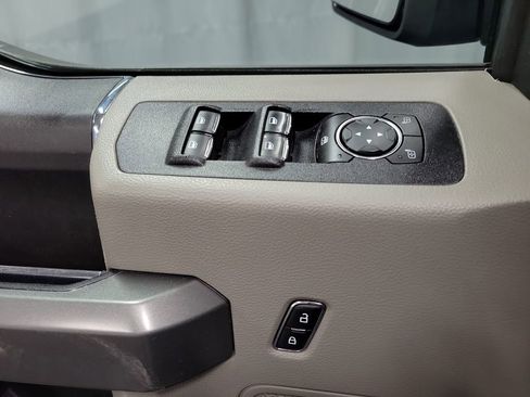 Used 2018 Ford F150 XLT image 19