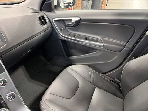 Used 2018 Volvo S60 T5 Dynamic w/ Vision Package AWD/4WD image 26