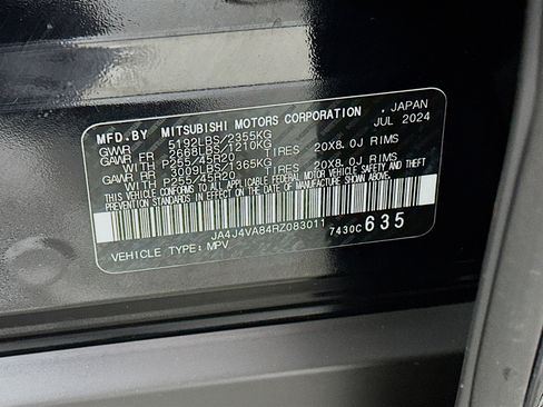 Used 2024 Mitsubishi Outlander SE image 12