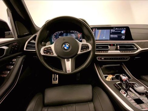 Used 2021 BMW X7 xDrive40i w/ M Sport Package AWD/4WD image 4