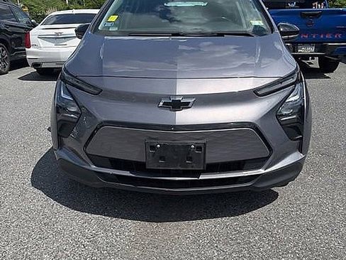 Used 2023 Chevrolet Bolt LT FWD image 1