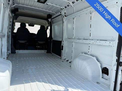 Used 2026 RAM ProMaster 2500 w/ Convenience Group FWD image 24