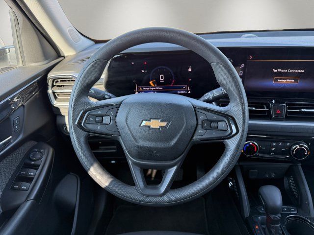 Used 2025 Chevrolet TrailBlazer LT AWD/4WD image 10