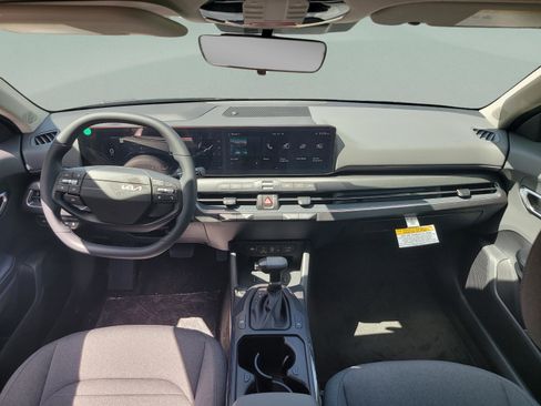 New 2025 Kia K4 EX image 12
