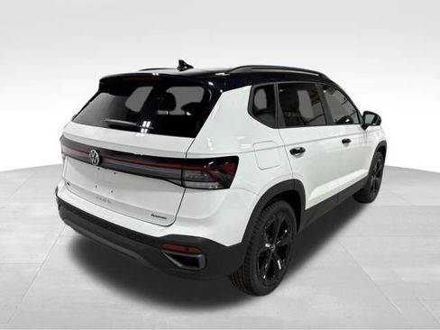 New 2026 Volkswagen Taos SE AWD/4WD image 5