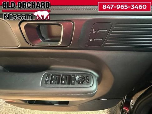 Used 2024 Hyundai Santa Fe Calligraphy AWD/4WD image 9
