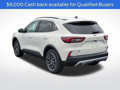 New 2025 Ford Escape SE w/ PHEV Premium Package