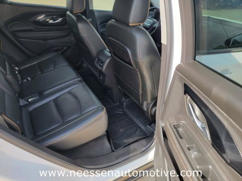 Used 2022 GMC Terrain AT4 w/ Infotainment Package II image 13