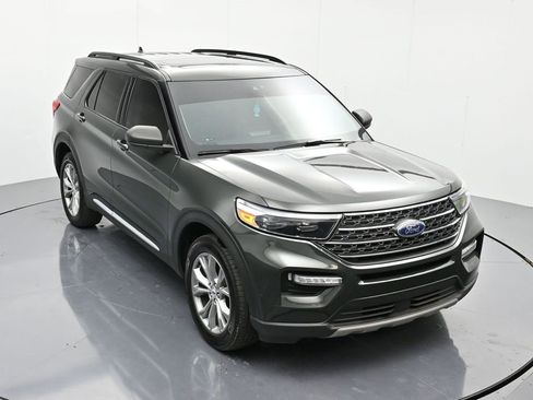 Used 2022 Ford Explorer XLT w/ Equipment Group 202A image 37