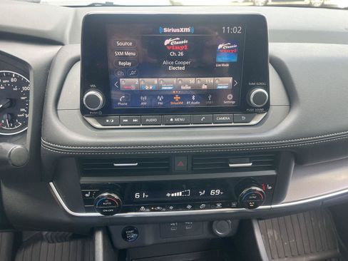 Used 2025 Nissan Rogue SV w/ SV Premium Package AWD/4WD image 65
