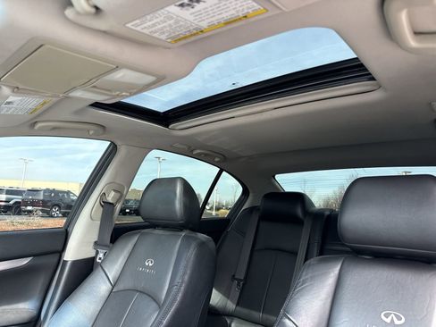 Used 2010 INFINITI G37 X w/ Premium Pkg image 23