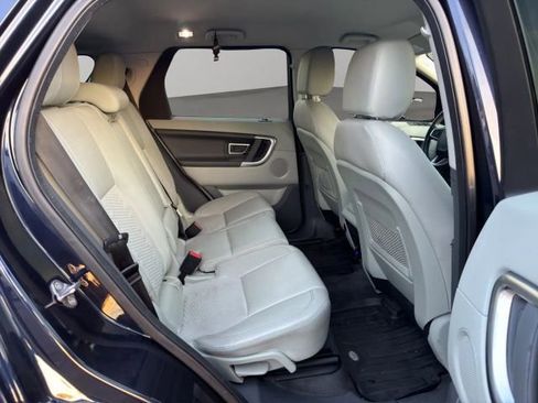 Used 2016 Land Rover Discovery Sport SE image 18