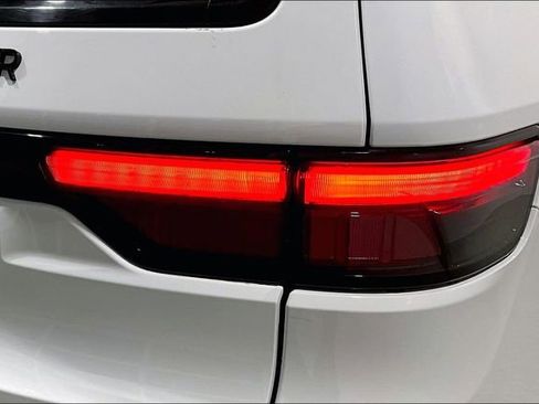 Used 2024 Jeep Wagoneer Series II image 24