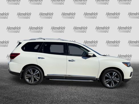 Used 2019 Nissan Pathfinder Platinum image 11