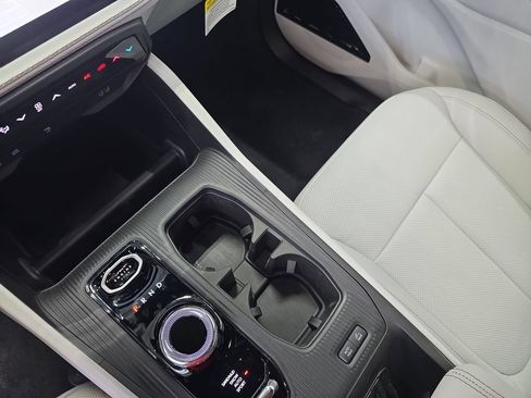 New 2026 Jeep Cherokee Limited AWD/4WD image 25