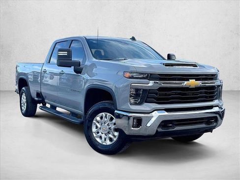 Certified 2024 Chevrolet Silverado 2500 LT w/ Convenience Package AWD/4WD image 12